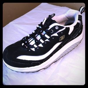 Skechers Shape Ups 11809﻿ Walking Toning Shoe 8